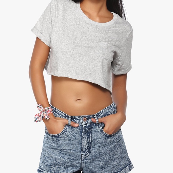 Forever 21 Heather Gray Crop Tee - Picture 2 of 5